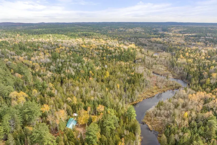 Peaceful Riverfront Cabin on 43 Private Acres - Image 1