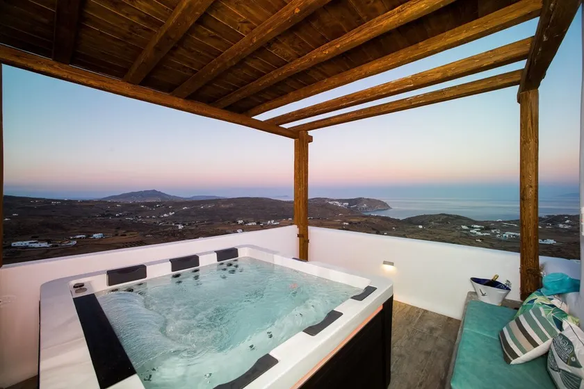 Holiday Home 'Aris Sky Suite Private Mini Poolspa' with Sea View, Wi-Fi and Air Conditioning - Image 1