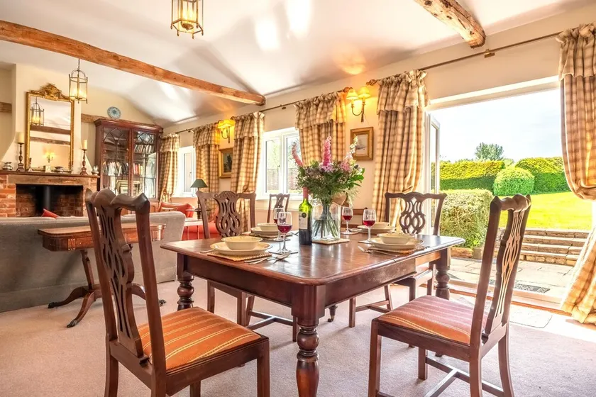 Charming cottage in beautiful countryside with a boating lake - The Calf Pens - Image 1
