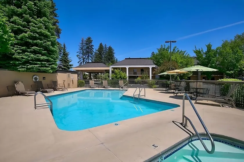 Relax and Unwind! Amazing Unit! Close to Cascade Village Shopping Center! - Image 1