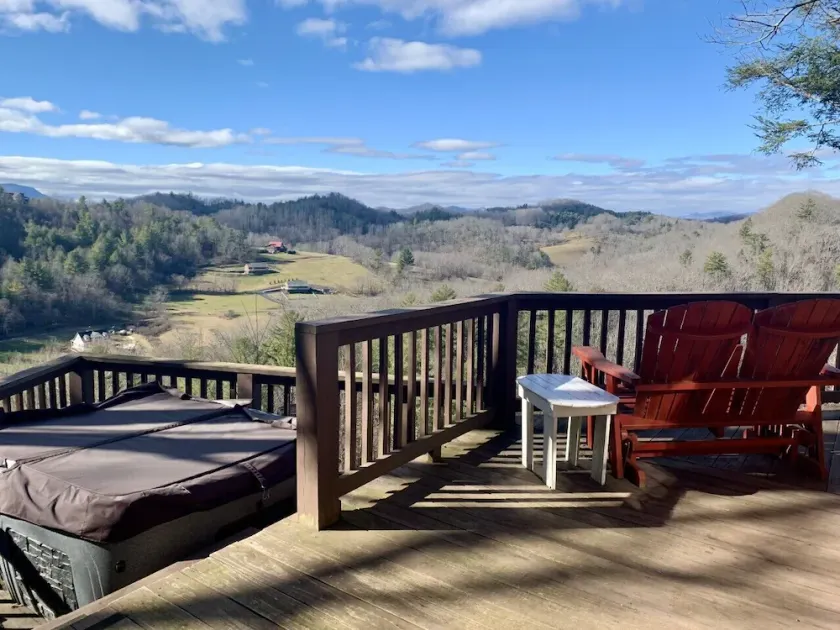 Secluded and Private Cabin with Amazing Views.  Hot tub and WiFi. - Image 1