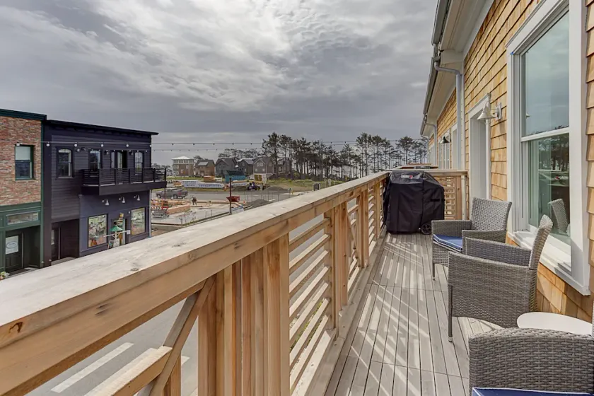 Above Market by Seabrook Hospitality - Image 1