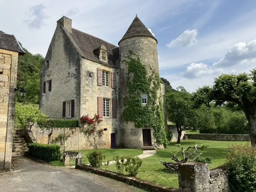 Manoir du XVIe siècle avec piscine - Image 1
