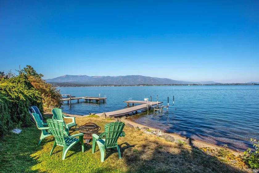 Sagle Lakefront Escape: Private Beach Access! - Image 1