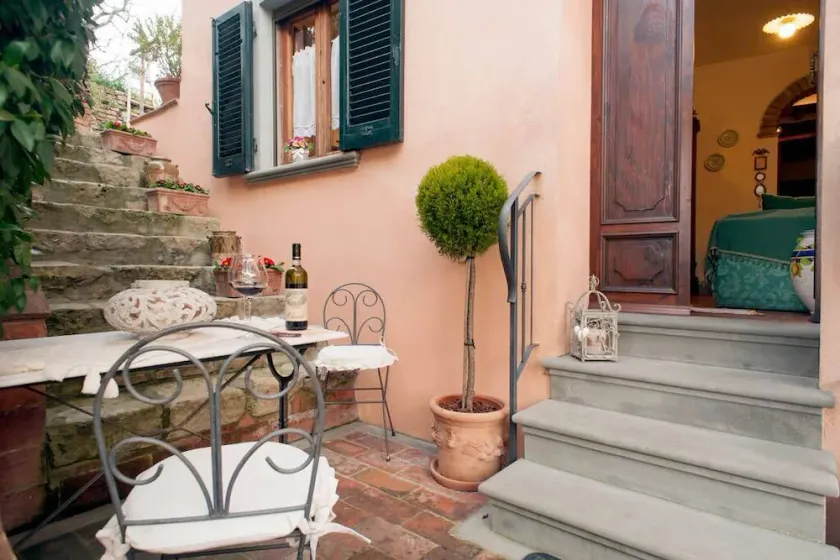 Your home in the center of Tuscany with Hot tub, Air Conditioning and Deck - Image 1
