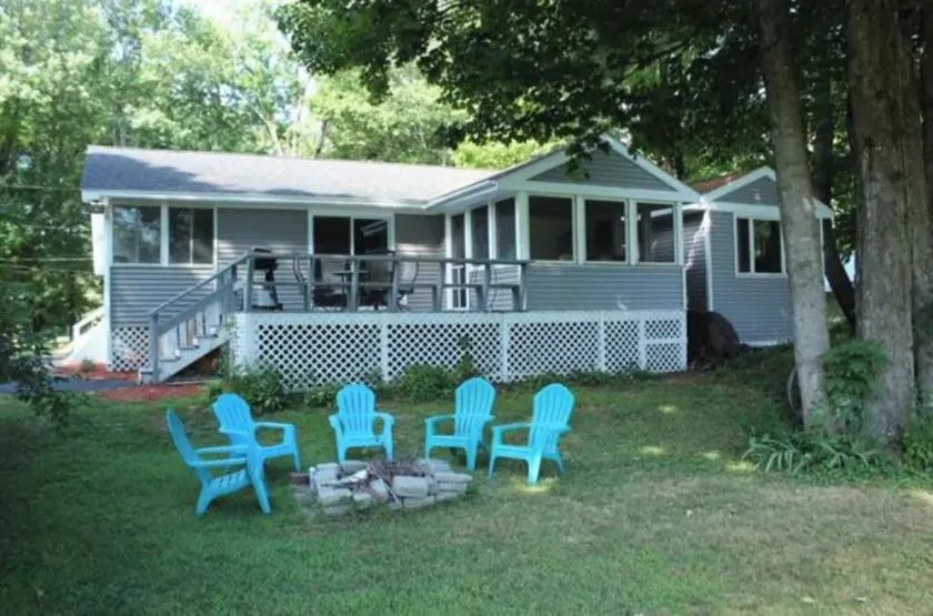 Spacious, Renovated 2-Bedroom Home on the Golf Course! - Image 1