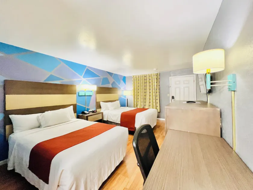 Hometown INN - Image 1