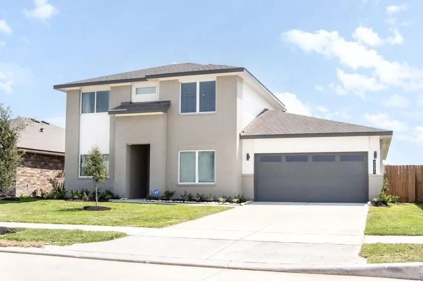 Brand New Luxury Smart Model Home 25 min to Galleria  - Image 1
