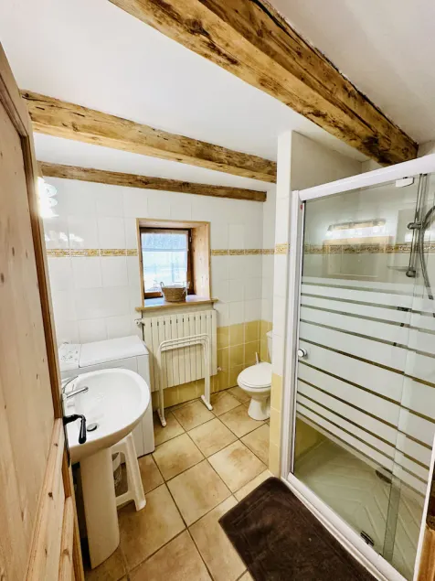 Chalet familial de village en Savoie - Image 1