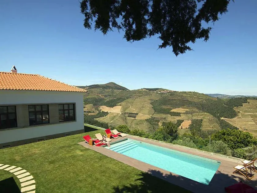 Outstanding Pinhao Villa 4 Bedrooms Villa Gouva Pool Table - Image 1