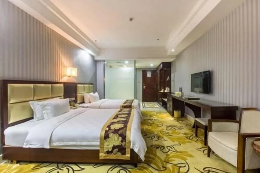 Gold Silver Dragon Hotel - Image 1