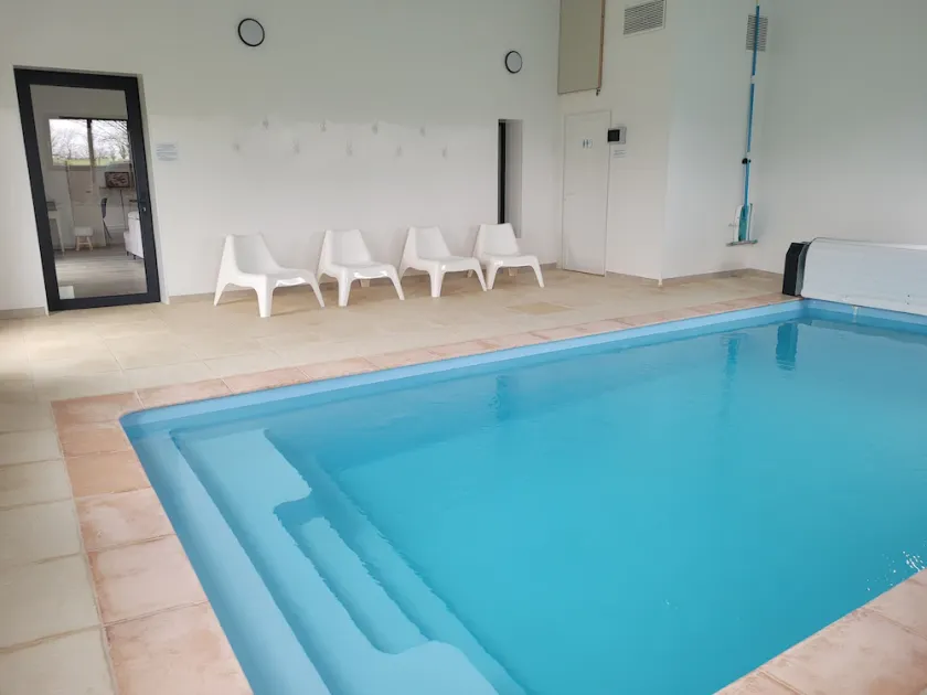 Gîte with heated indoor pool all year round - Image 1