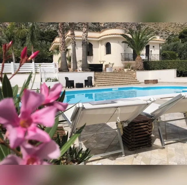 Smuk og behagelig villa med privat poolvej til San Vito lo Capo - Image 1