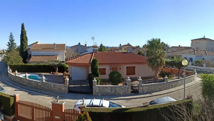 HOUSE WITH POOL, BARBECUE AND GARDEN, ALL FOR EXCLUSIVE USE. - Image 1