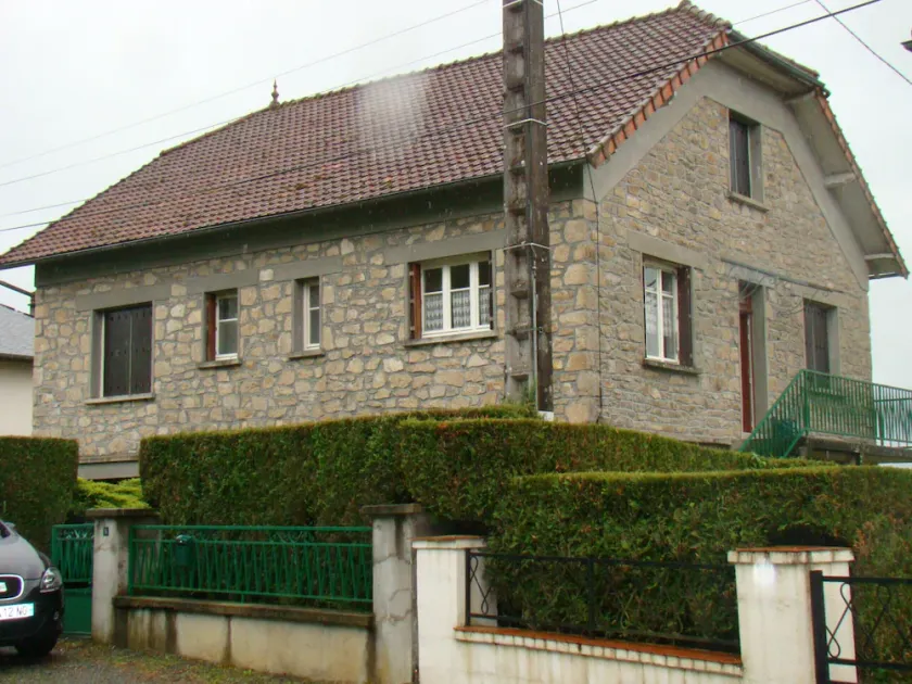 House located 400 m from the village center Chamboulive, quiet - Image 1