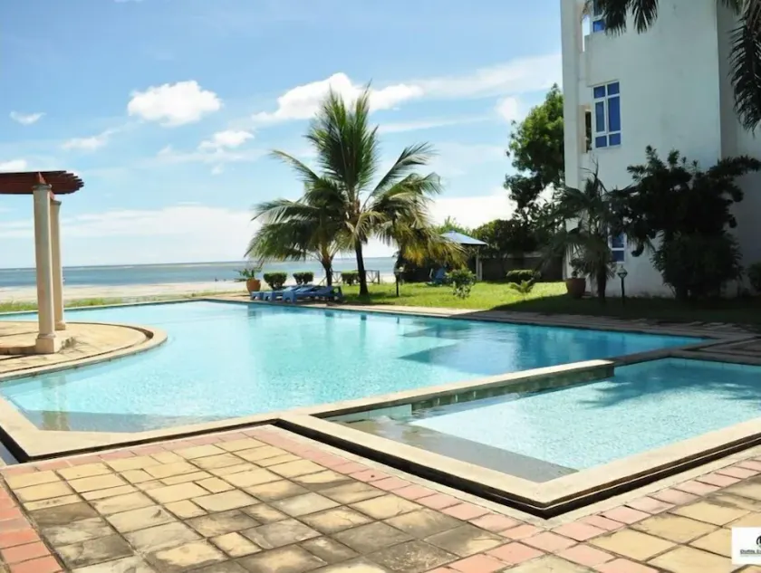 ALMASI - W7 BEACH FRONT - Image 1