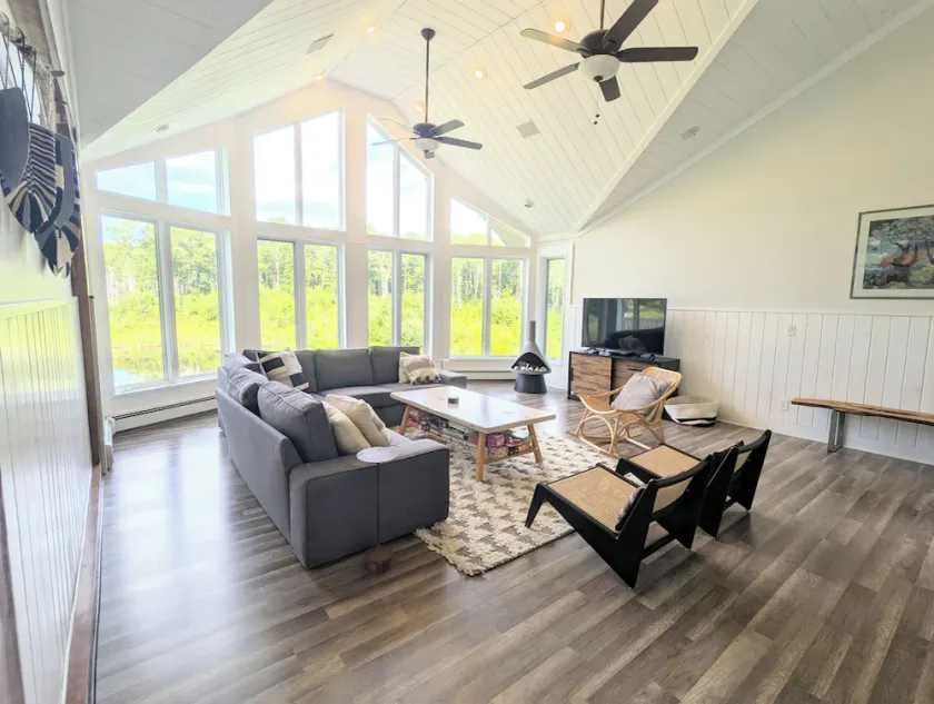 Secluded Home Near Mount Snow - 22 Acres, 4,500 sq. ft., Hot Tub, Pet-Friendly! - Image 1