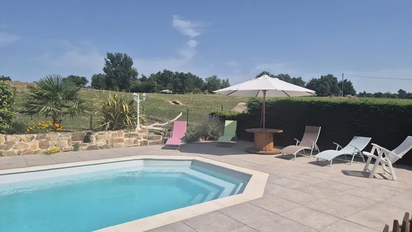 SONDERANGEBOT Juli und August Kleines Holzchalet im Herzen der Ardèche - Image 1