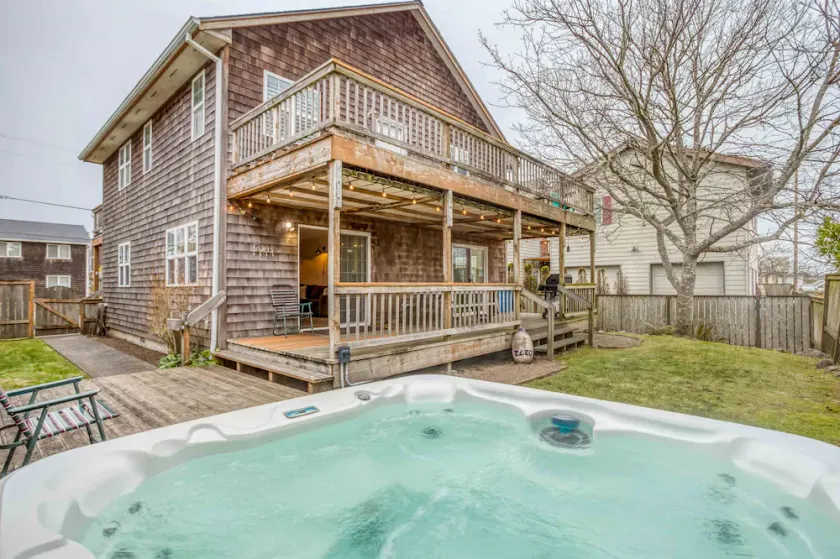 Obefläckade hem nära stranden och flodmynningen. Har Hot Tub och mer! - Image 1