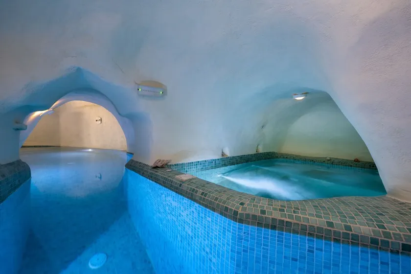 Mystagoge cave pool/jacuzzi, cellar and hammam - Image 1
