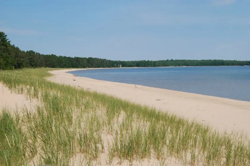 AuTrain Beach House på Sandy Shores of Lk Superior! Min fra billedet klipper! - Image 1