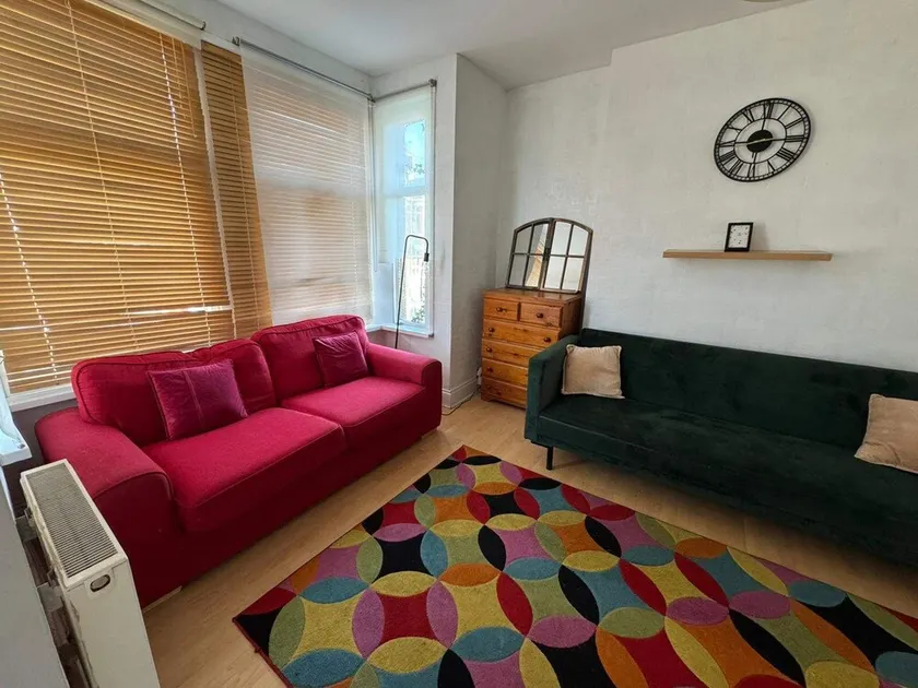 Un appartement douillet à Newport, idéal pour une escapade - Image 1