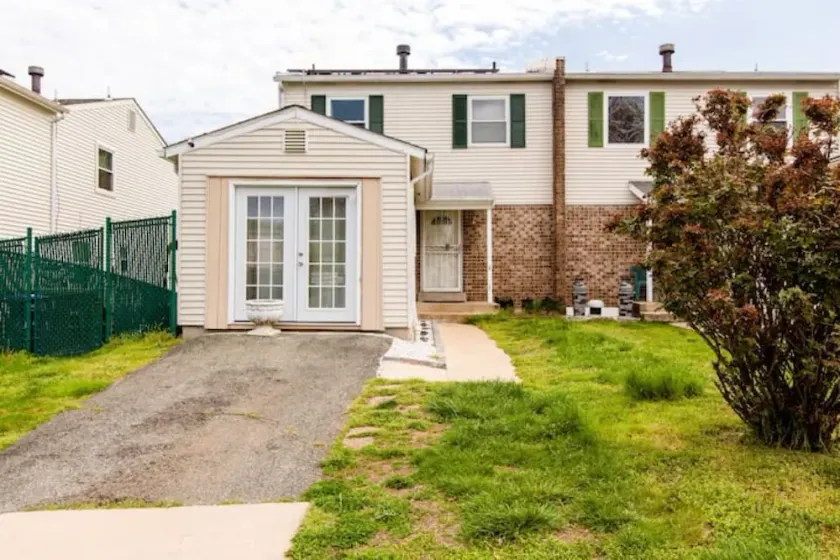 Vacation SPOT near Brookland Catholic School - Image 1