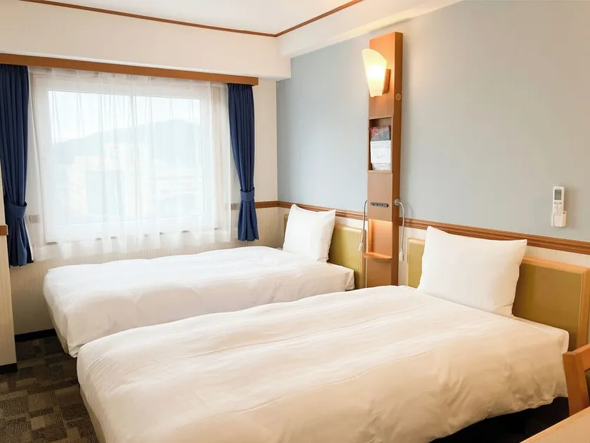 Toyoko Inn Tsuruga Ekimae - Image 1