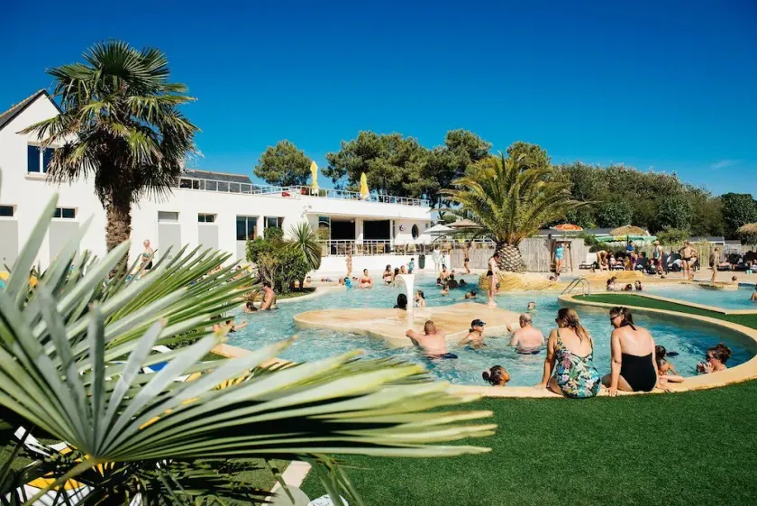 Camping 5 étoiles Parc aquatique eeiaic - Image 1