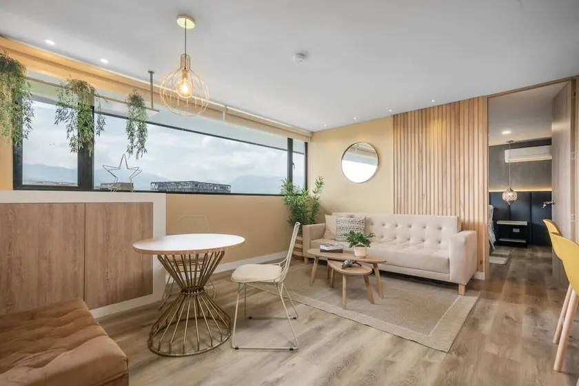 Go Living 407 · Luxurious 2BR/2AC Apt-Prime Location, Gym &Co-Work - Image 1