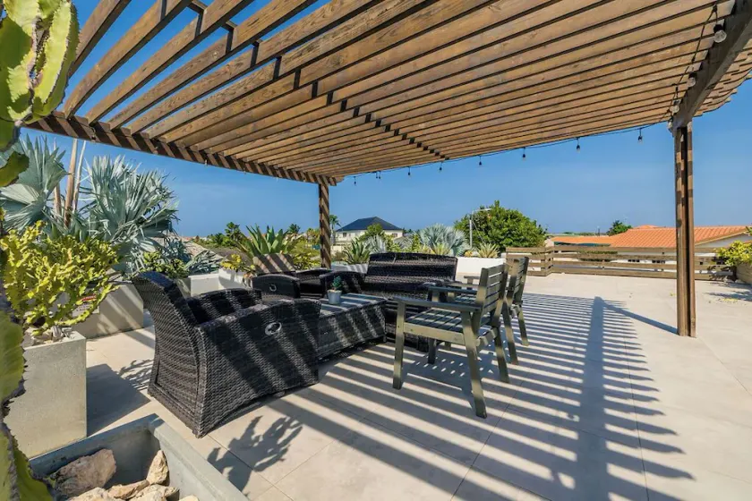 3BR2BA Condo w/  Exclusive PrivateRoof Deck & Pool - Image 1