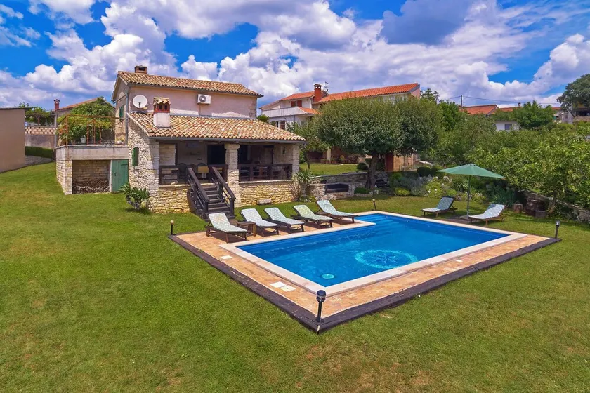 Holiday house Stara Hiža * large garden, private pool, free WiFi - Image 1