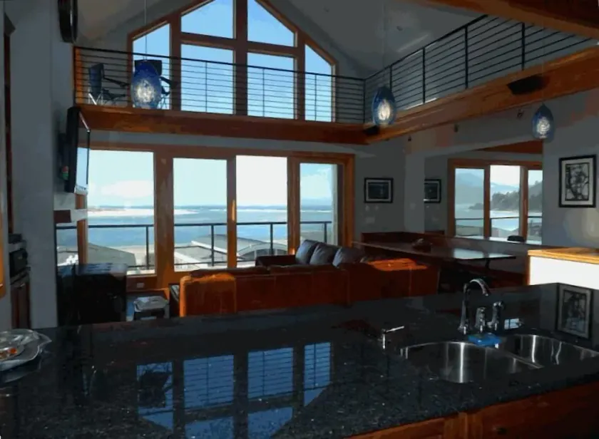 AMAZING OCEAN VIEW LUXURY Beach Home           !The Skyscraper!  Netarts - Image 1