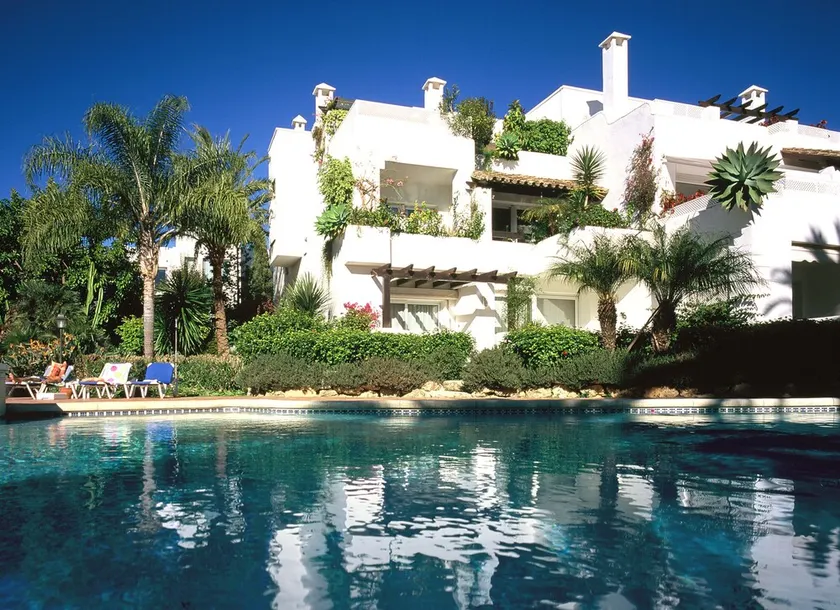 Marbella luksus lejlighed 110m2, 300m fra stranden i den tropiske have med pool - Image 1