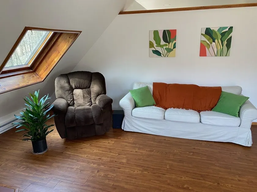 Cozy Cold Spring Getaway - Image 1
