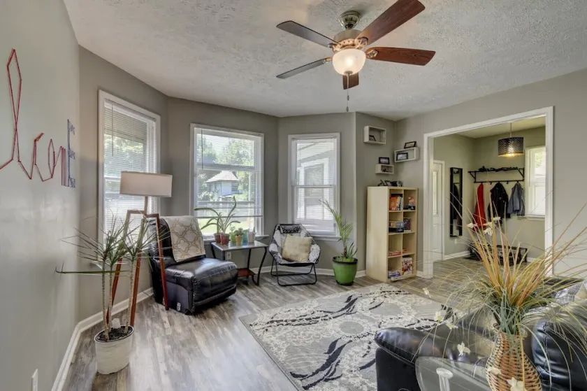 Charm Near Omaha Downtown: 4-Bed, 2-Bath Gem - Image 1