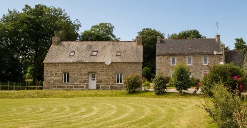 Fabulous Farmhouse & Gite with Pool & Games Room. GREAT FOR LARGER FAMILY GROUPS - Image 1