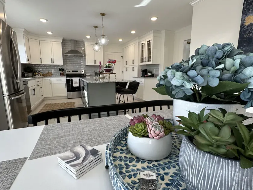 Westwood Luxury Ranch Home includes washer/dryer  - Image 1