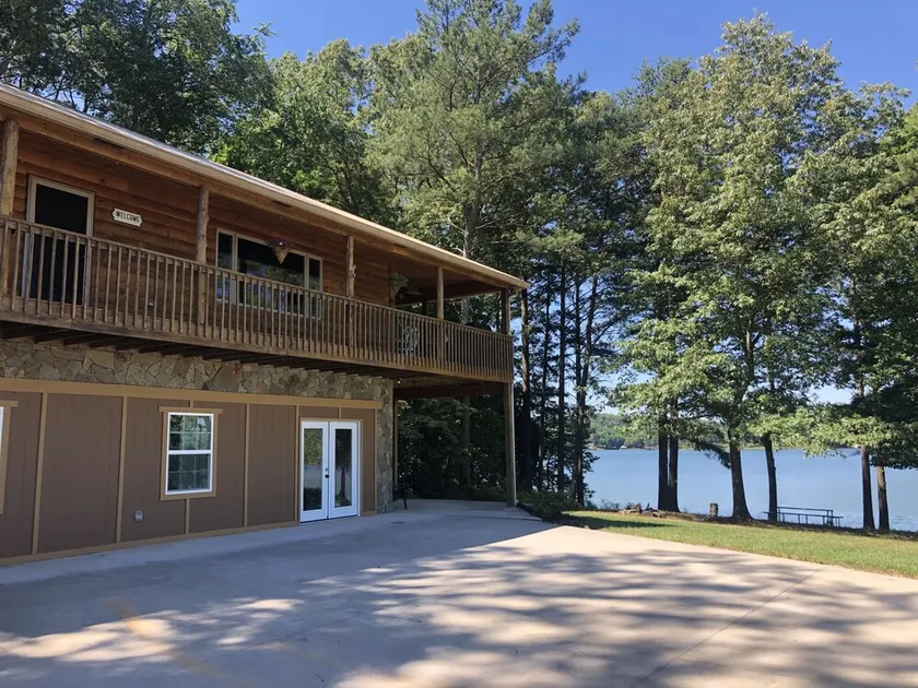 Unwind on Cherokee Lake Cabin with Private Dock - Image 1