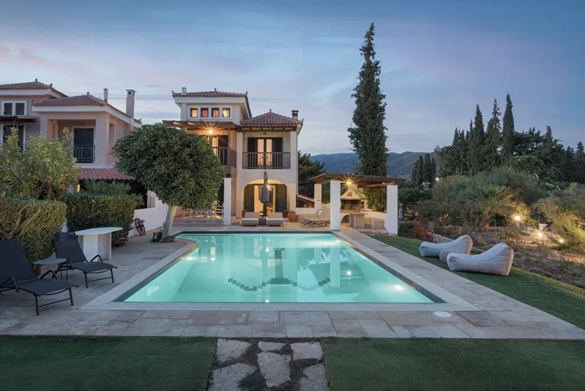 Luxurious Villa Nefeli Next To the Beach - Image 1
