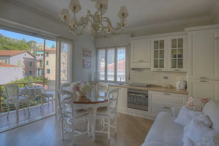 'CASA GRANDIS' charm i hjärtat av Bordighera - Image 1