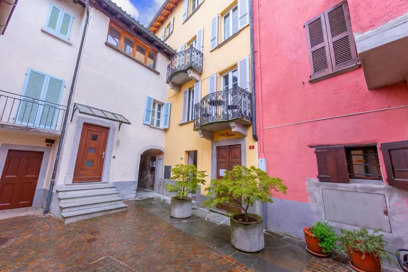 Casa Gialla Lake Lugano Townhouse for 5 - Happy Rentals - Image 1