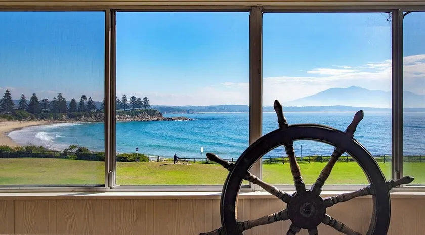 Bermagui Bay Beach House 1, Best Beachside location in Bermagui - Image 1