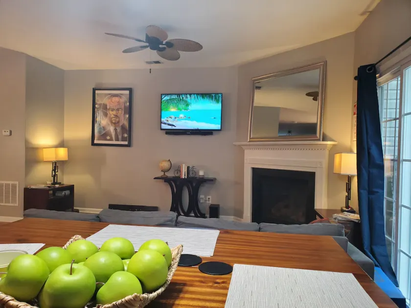 Modern Townhouse w/ Wi-Fi + Indoor Fireplace - Image 1
