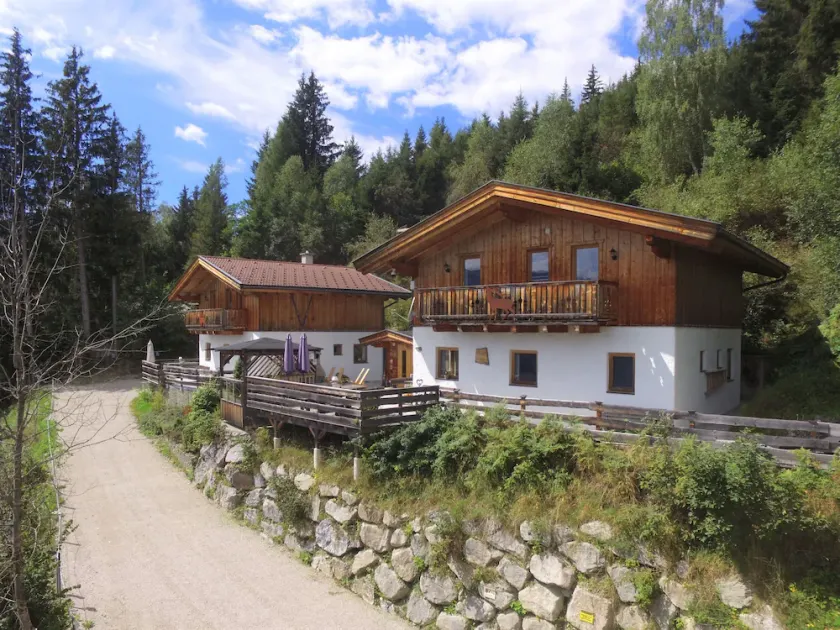 Zwei Chalets, Sauna und fantastischem Bergpanorama - Image 1