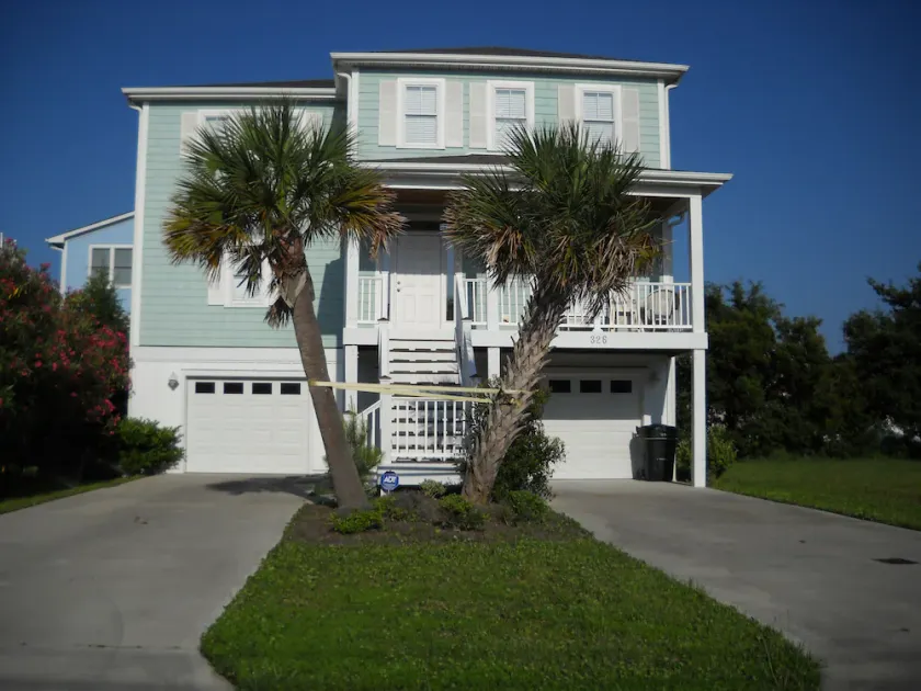 * The Getaway Grande Kure Beach * - Image 1