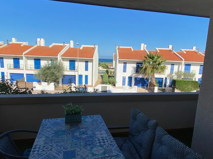 B4 Apartment - sea views, airco, 100m from the beach - Image 1