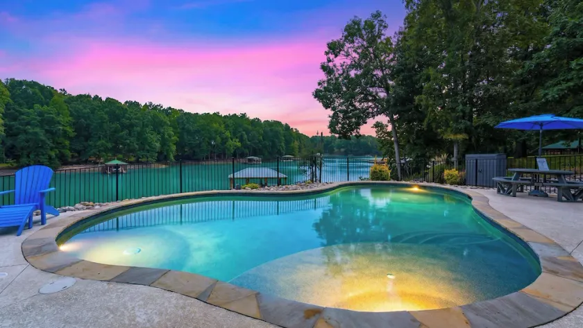 Whitetail Cove by Avantstay Lakefront w/ Pool + Private Dock Sleeps 20 - Image 1