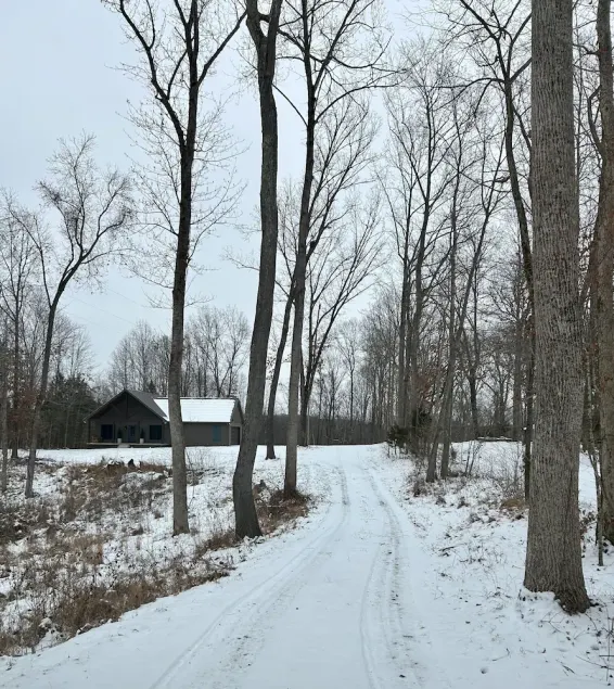 New 2-bedroom \"Kentucky Country\" vacation home 10 minutes from Bowling Green - Image 1