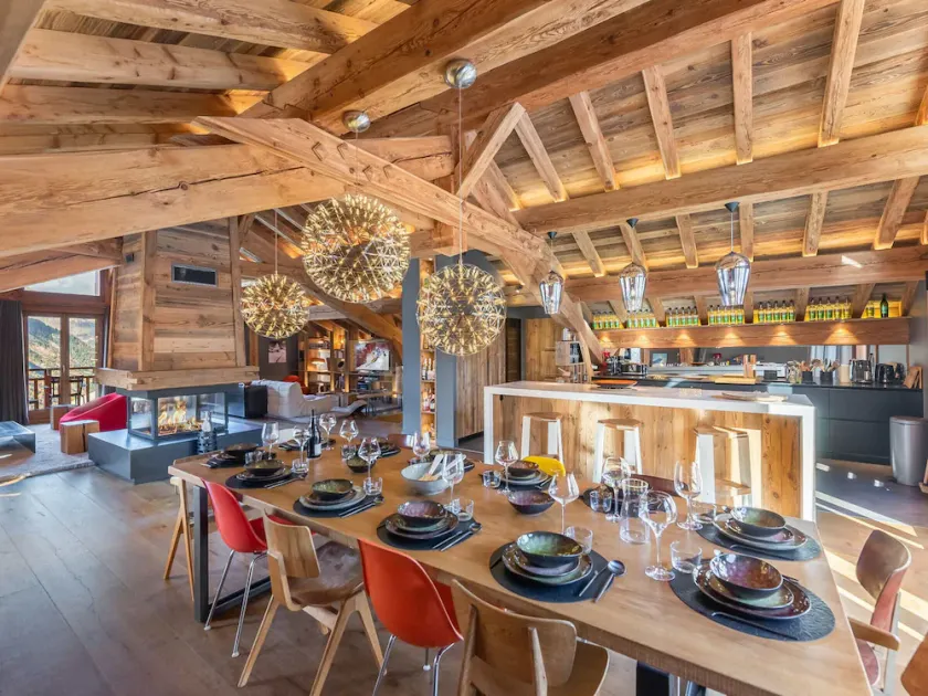 Luxury chalet in the heart of Saint Martin de Belleville, close to the slopes - Image 1